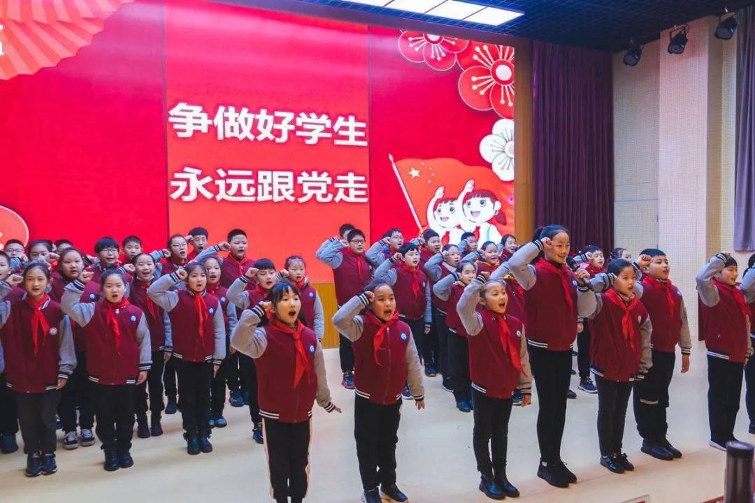 见习小魔女勇闯猪窝岛